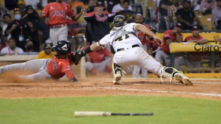 La Información Digital | Deportes | Béisbol | Leones ganan maratónico  partido a las Águilas y obligan a un juego decisivo este lunes