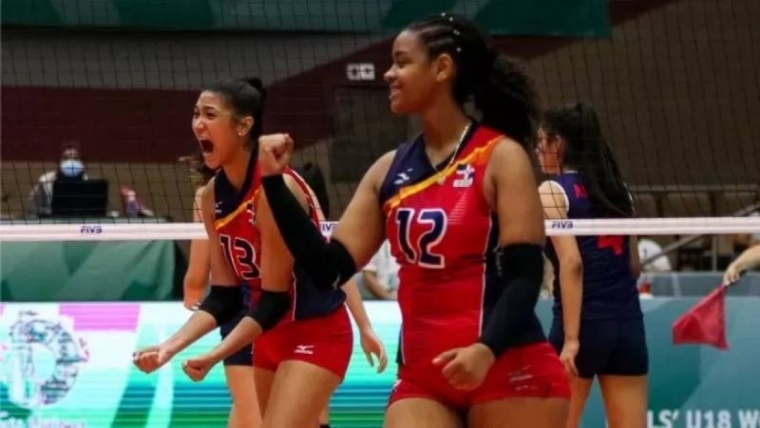 Voleibol vence a Perú en Mundial U-18;  Alondra Tapia y María Cisneros brillan a la ofensiva