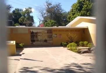 Nueve profesores se intoxican en una escuela de Guayubín