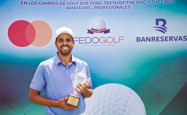 Rhadamés Peña es el gran campeón de los Campeonatos Nacionales de Fedogolf