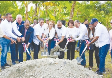 Inician trabajos de moderna Funeraria en Canca la Reina