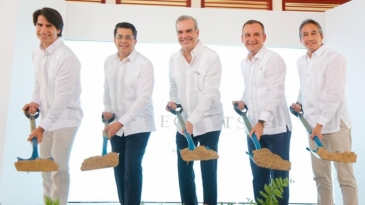 Presidente da primer palazo construcción hotel en Punta Cana