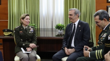 Jefa Comando Sur EE. UU se reúne con Abinader