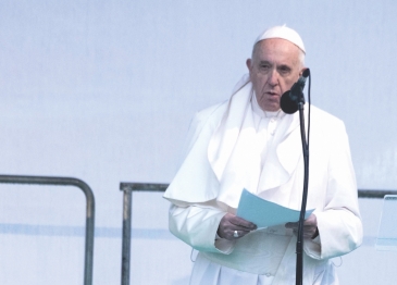El papa pide "por favor" no acostumbrarse a la guerra y apoyar a los ucranianos
