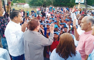 PRM afianza conquista opositores; juramentan director distrito municipal de El Limón