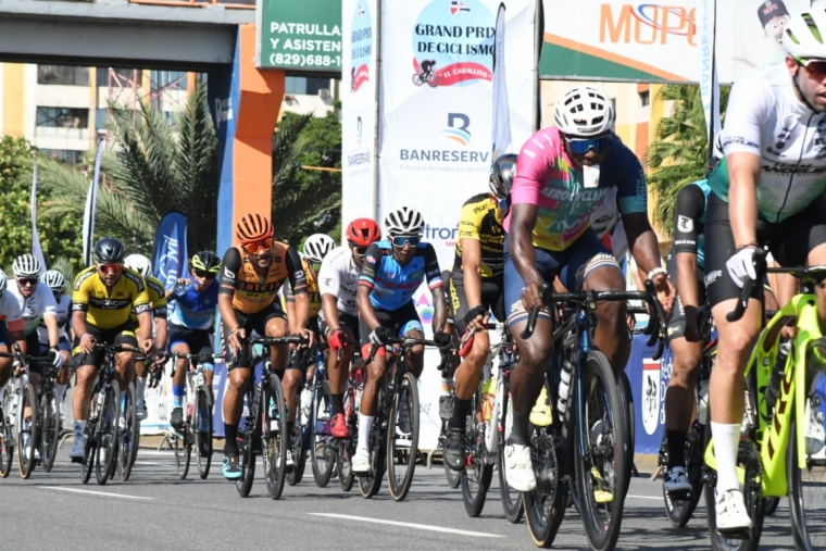 Ismael Sánchez conquista en Élite Grand Prix de Ciclismo