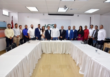 MICM regional norte y Ministro de la Juventud realizan encuentro con jóvenes empresarios