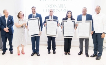 Hendrik Kelner, Rosa Santos, Víctor D' Aza, Víctor García, Soraya Checo, Ramón Paulino y Edwin Reyes.