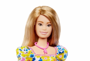 Mattel lanza al mercado su primera  Barbie con síndrome de Down