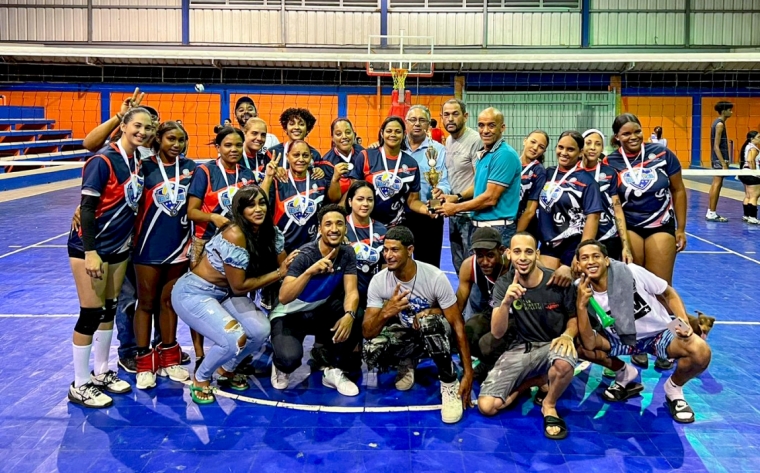 La Cancha se corona campeón del torneo de voleibol dedicado a Las Madres