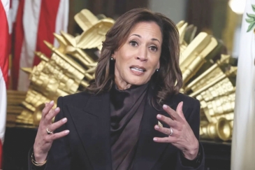 Kamala Harris reaparece y alerta que EE.UU. está al borde de una "crisis constitucional"