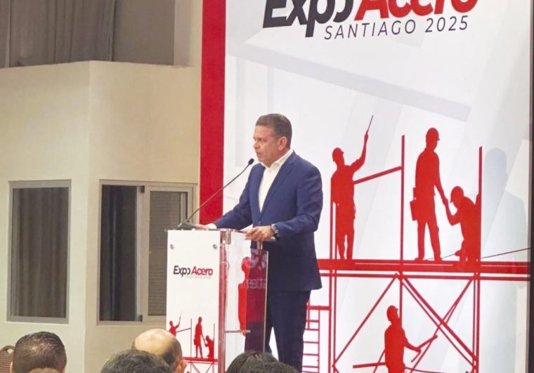Director Proindustria encabeza delegación participa en “Expo Acero Santiago 2025”