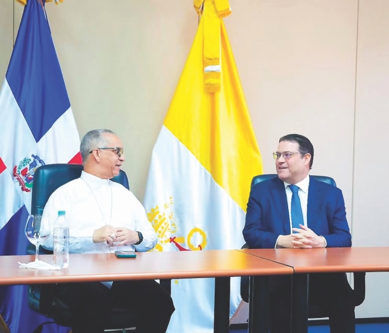 El Gobierno explicó ante la Conferencia del Episcopado en la persona de su presidente, monseñor Héctor Rodríguez, de su estrategia para enfrentar la crisis económica internacional, con énfasis en la protección de la canasta básica, el transporte y el mantenimiento de subsidios a combustibles y fertilizantes.