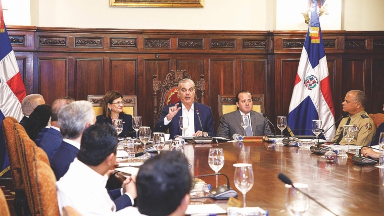 Gobierno activa recorte  y libera RD$40,000 millones