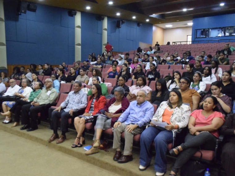 UASD-Santiago concluye Congreso de Psicología salud mental y prevención violencia