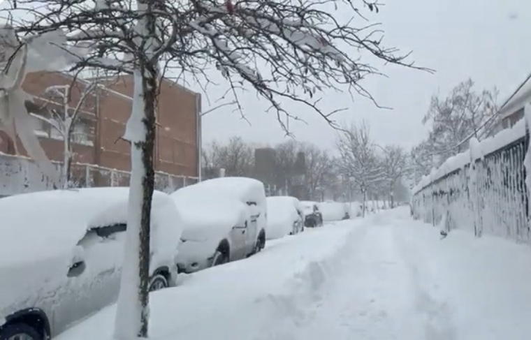 Nieve extrema afecta a miles de dominicanos en Nueva York