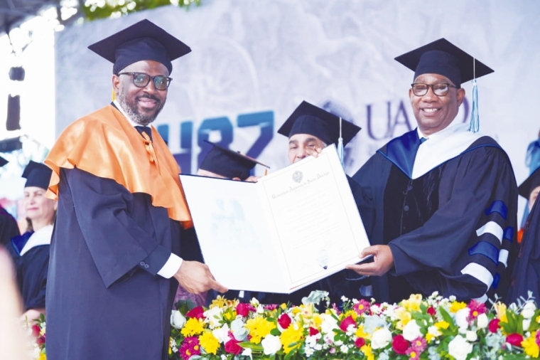 UASD inviste nuevos profesionales en acto dedicado a Matías Ramón Mella