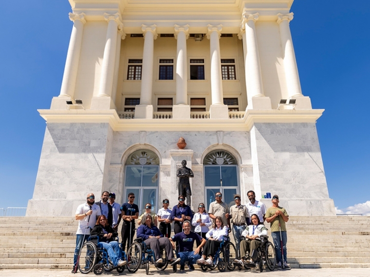 Entrenan empleados del Monumento de Santiago para atender a visitantes con discapacidad