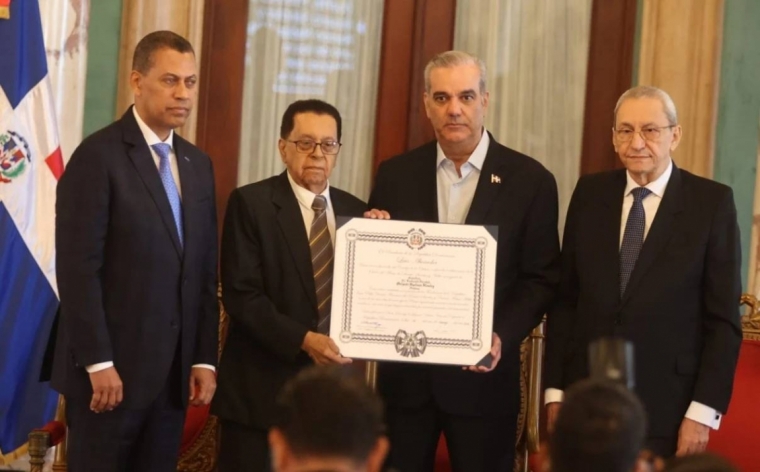 Gobierno honra asesinado periodista Orlando Martínez