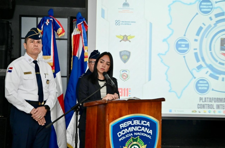 la-ministra-de-interior-y-policia-faride-raful-medium.jpg