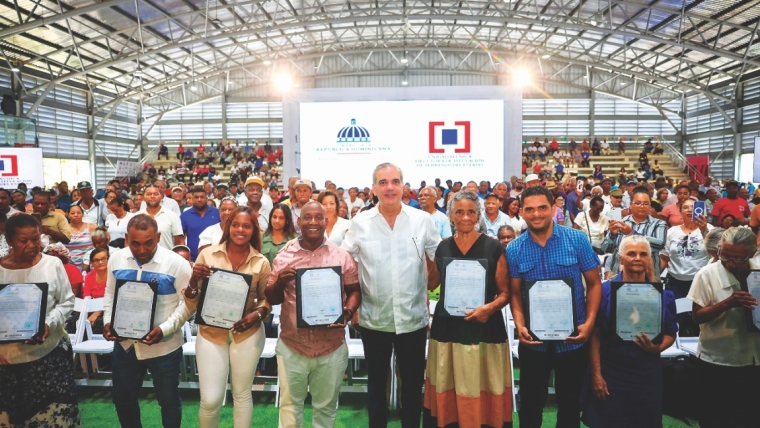 presidente-entrega-1-medium.jpg