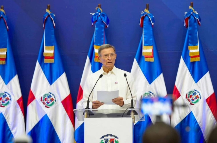 Canciller Álvarez defiende acuerdo migratorio con EE. UU.