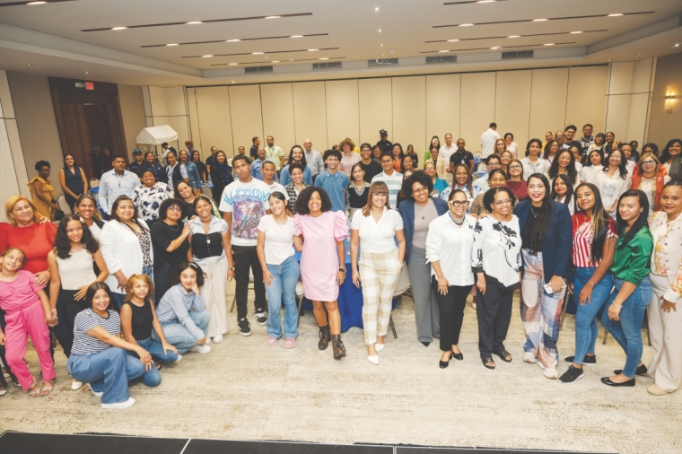 Presentan en Santiago campaña para prevenir la violencia de género
