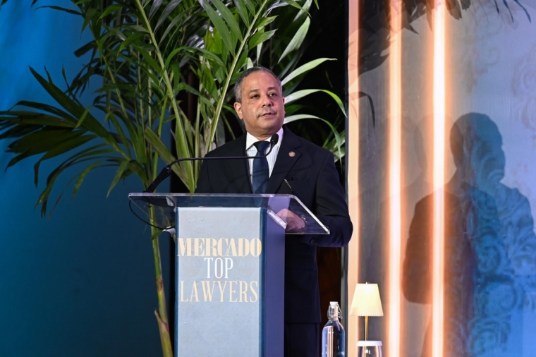 Presidente TC destaca justicia constitucional y desarrollo económico